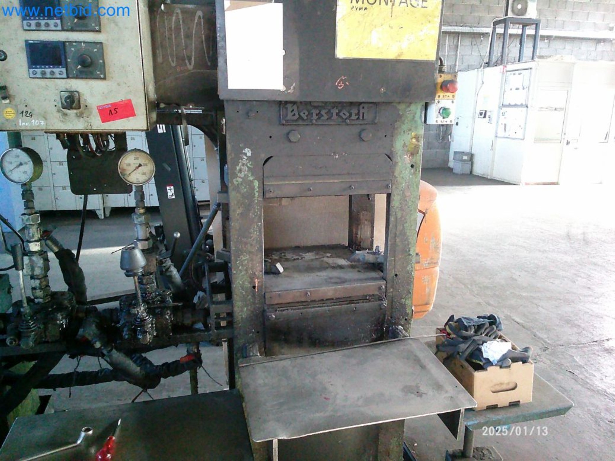 Maszyny z sektora obróbki gumy i metalu-3