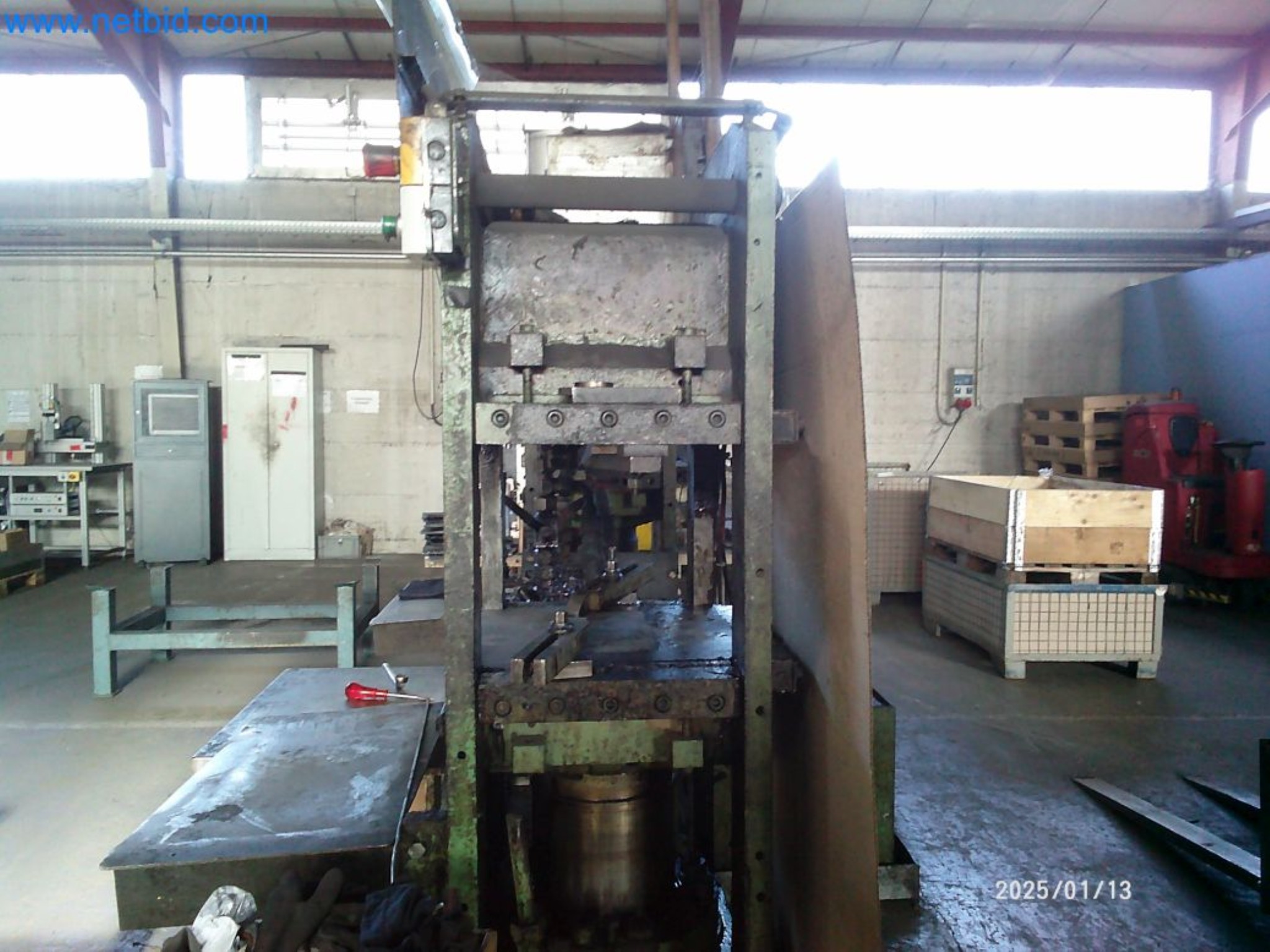 Maszyny z sektora obróbki gumy i metalu-5