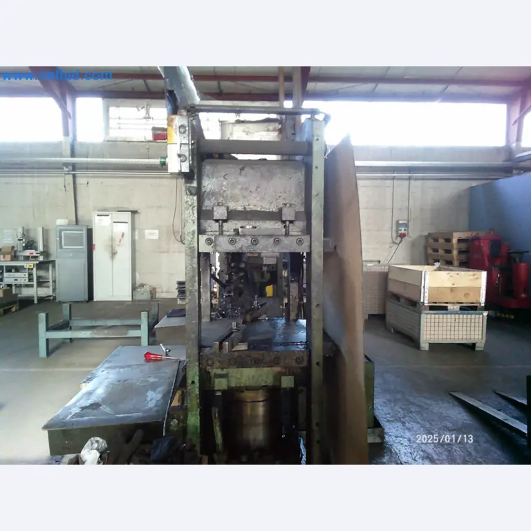 Maszyny z sektora obróbki gumy i metalu-5