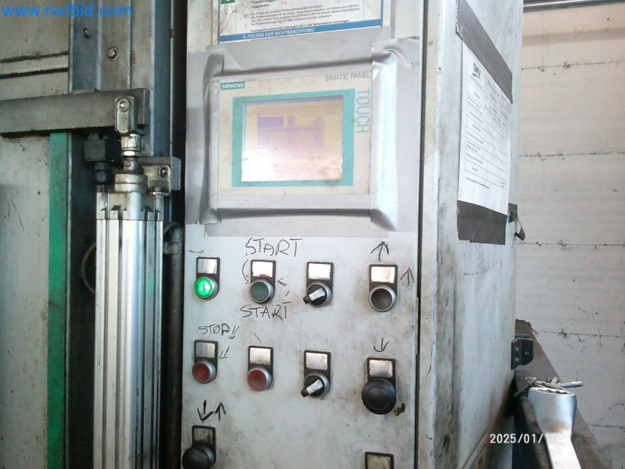 Maszyny z sektora obróbki gumy i metalu-4