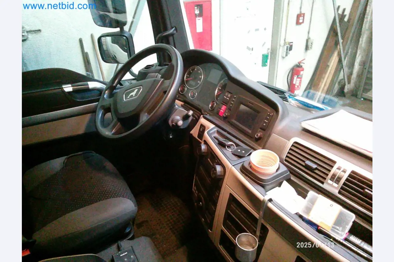 Maszyny z sektora obróbki gumy i metalu-6