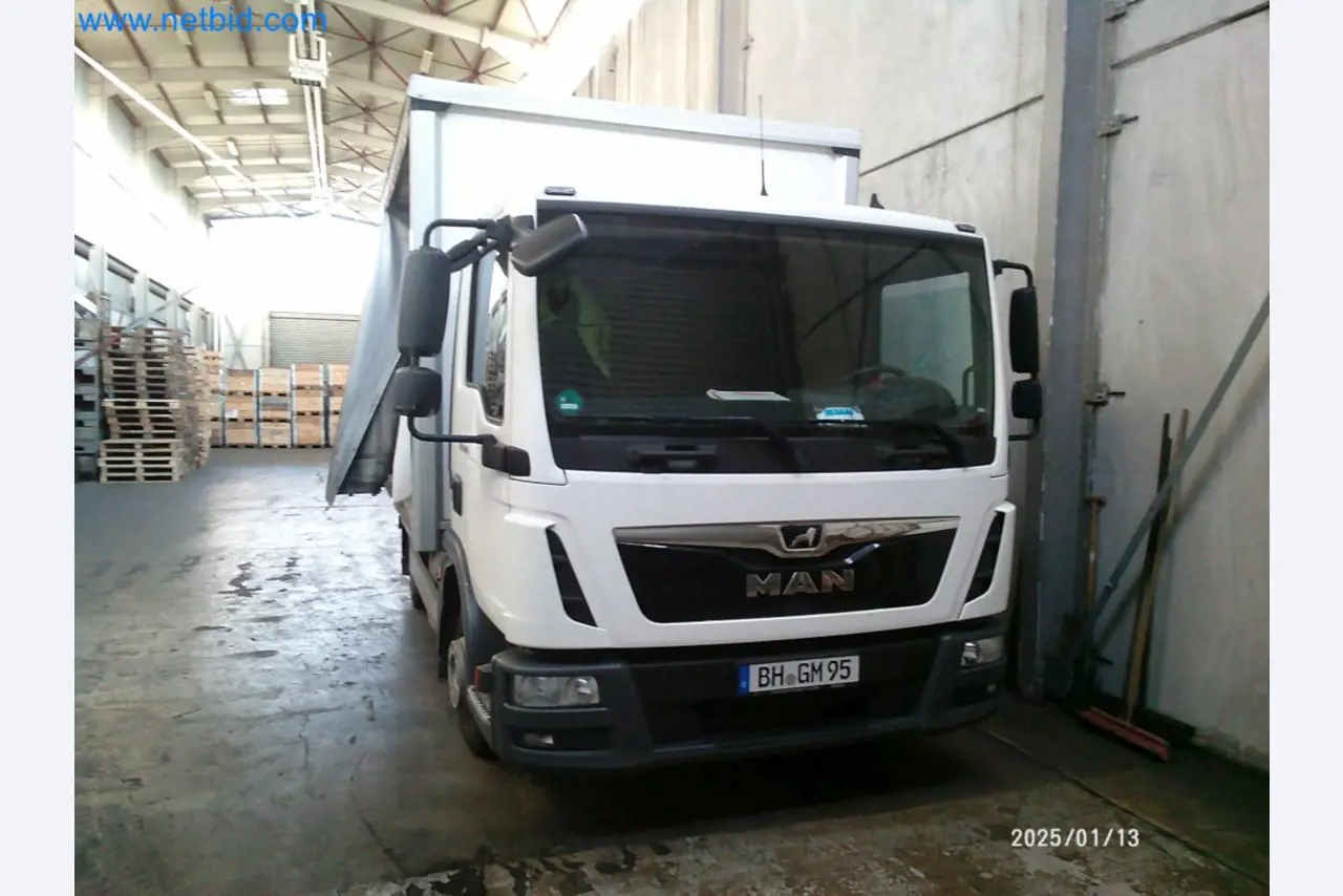 Maszyny z sektora obróbki gumy i metalu-8