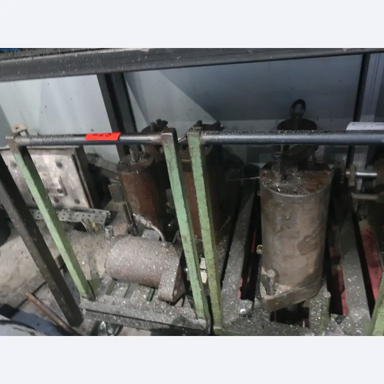 595 Solutions - Installations pour la fabrication de pièces moulées par injection d'Al sous pression/de Mg-5