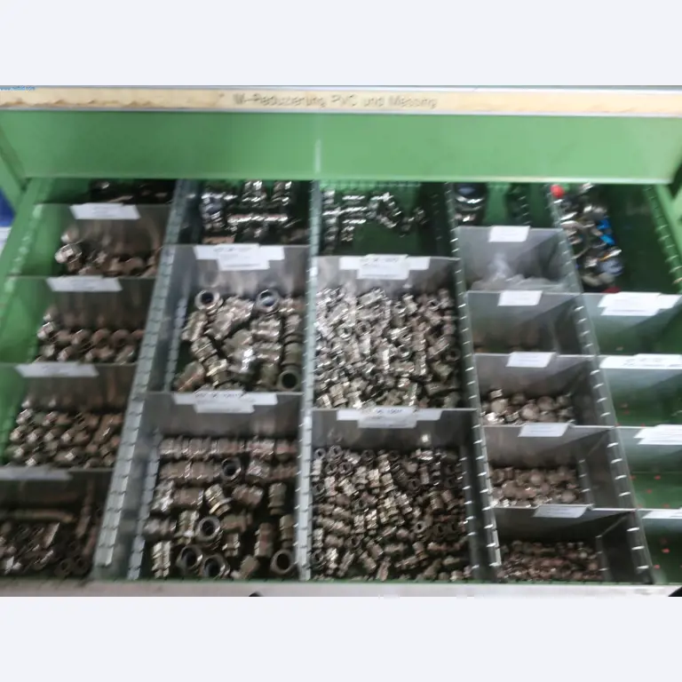 595 Solutions - Installations pour la fabrication de pièces moulées par injection d'Al sous pression/de Mg-10