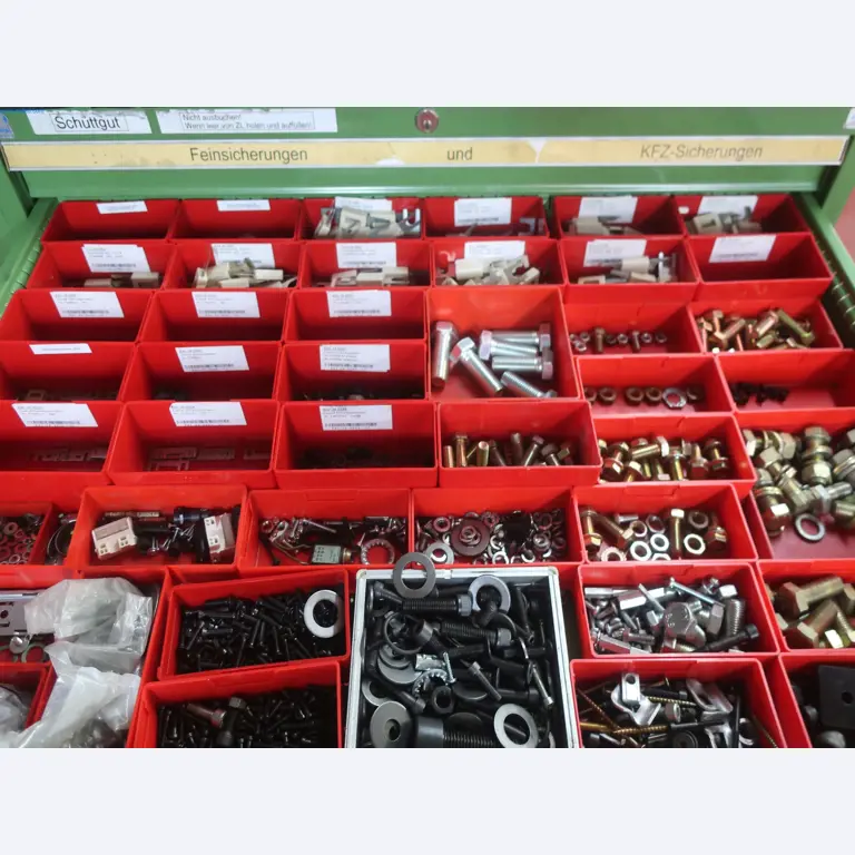 595 Solutions - Installations pour la fabrication de pièces moulées par injection d'Al sous pression/de Mg-13