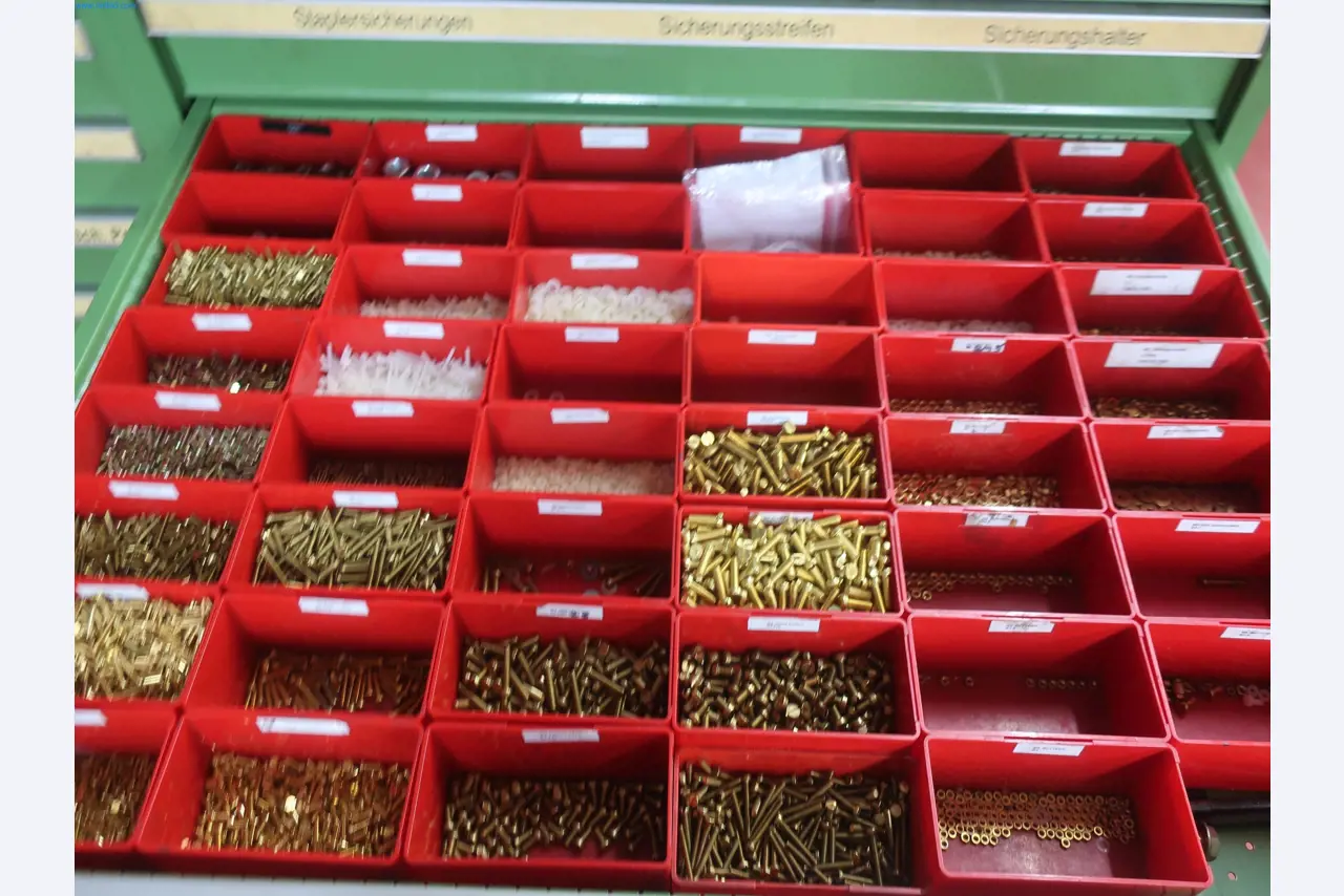 595 Solutions - Installations pour la fabrication de pièces moulées par injection d'Al sous pression/de Mg-14