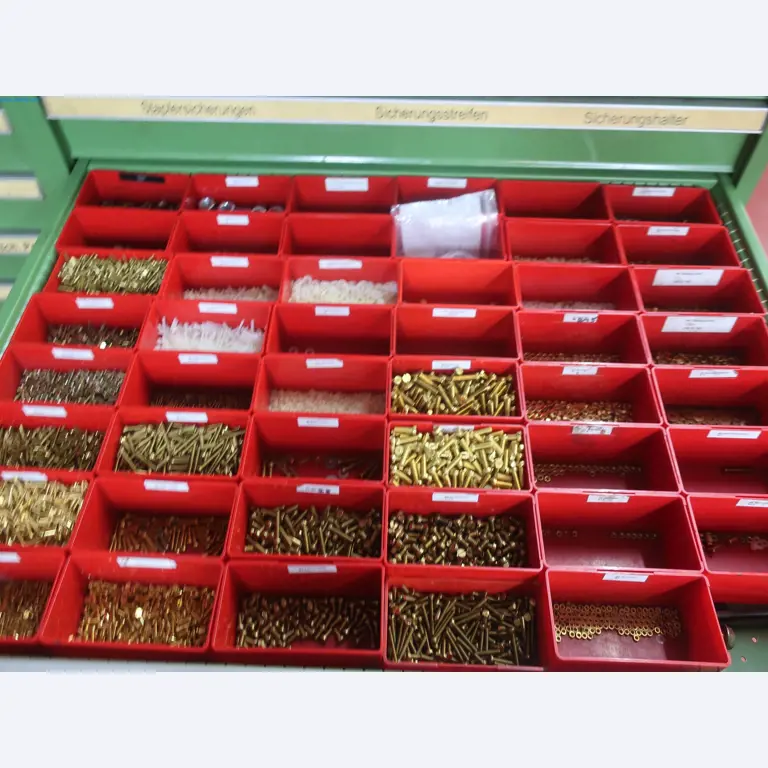 595 Solutions - Installations pour la fabrication de pièces moulées par injection d'Al sous pression/de Mg-14