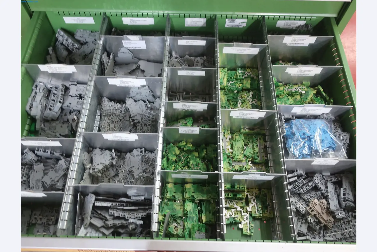 595 Solutions - Installations pour la fabrication de pièces moulées par injection d'Al sous pression/de Mg-17