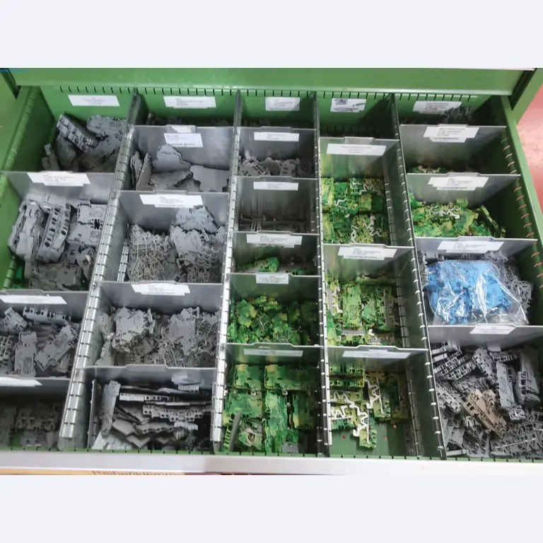 595 Solutions - Installations pour la fabrication de pièces moulées par injection d'Al sous pression/de Mg-17