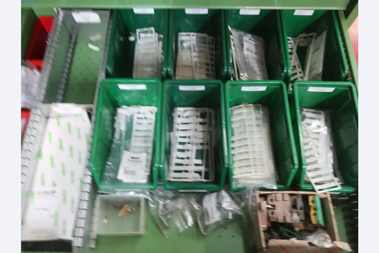 595 Solutions - Installations pour la fabrication de pièces moulées par injection d'Al sous pression/de Mg-18