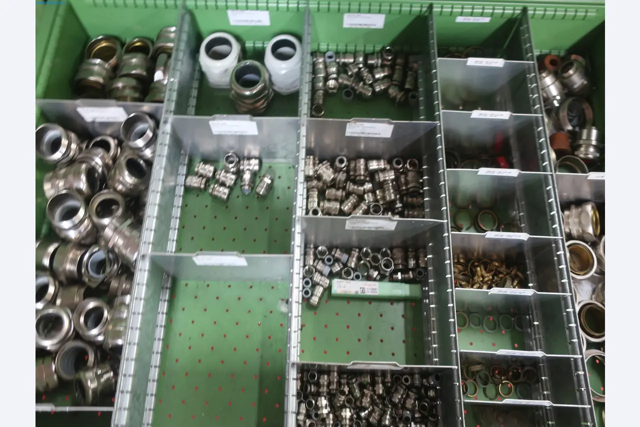 595 Solutions - Installations pour la fabrication de pièces moulées par injection d'Al sous pression/de Mg-19