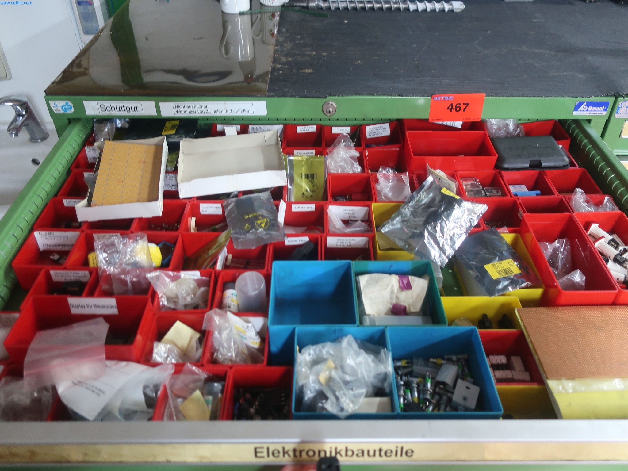 595 Solutions - Installations pour la fabrication de pièces moulées par injection d'Al sous pression/de Mg-2