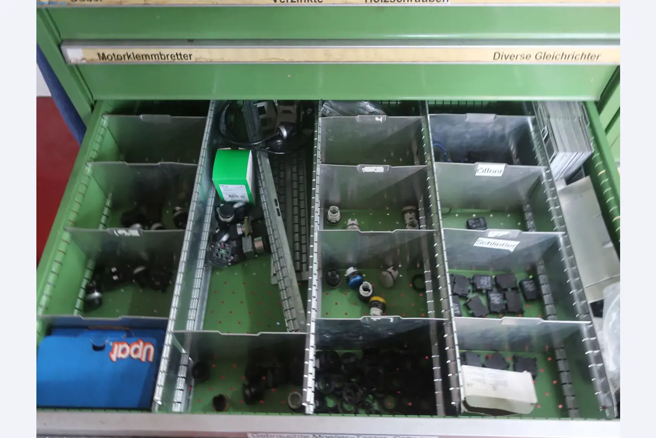 595 Solutions - Installations pour la fabrication de pièces moulées par injection d'Al sous pression/de Mg-8