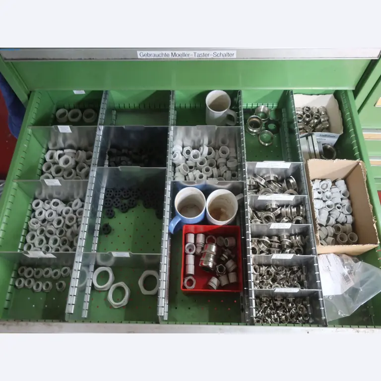 595 Solutions - Installations pour la fabrication de pièces moulées par injection d'Al sous pression/de Mg-9