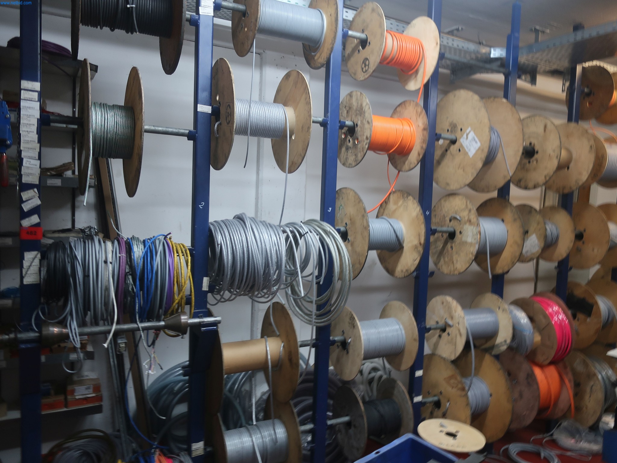 595 Soluciones - Sistemas para la producción de piezas moldeadas por inyección de aluminio/ Mg-4