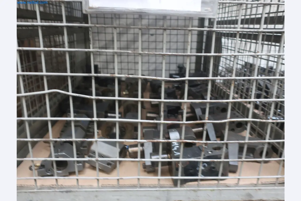 595 Solutions - Installations pour la fabrication de pièces moulées par injection d'Al sous pression/de Mg-1