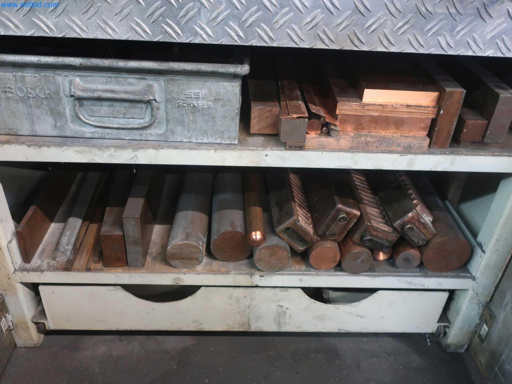 595 Soluciones - Sistemas para la producción de piezas moldeadas por inyección de aluminio/ Mg-2