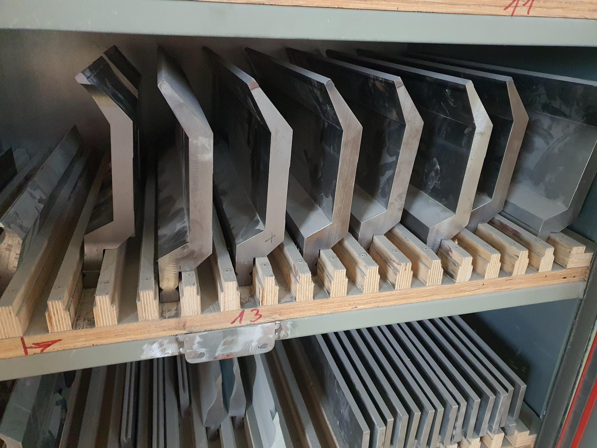 Machines from the metal, painting, drywall construction and plastering sectors-4