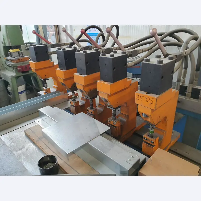 Máquinas de los sectores del metal, la pintura, la construcción en seco y el enlucido-5