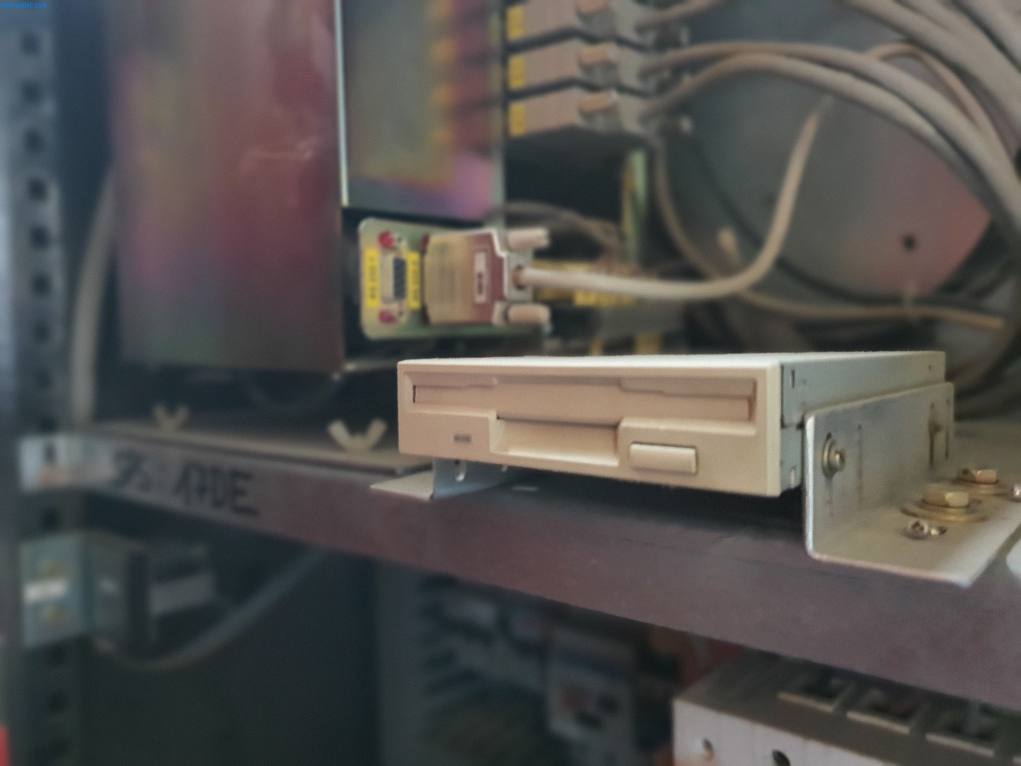 Maszyny z branży metalowej, malarskiej, suchej zabudowy i tynkarskiej-12