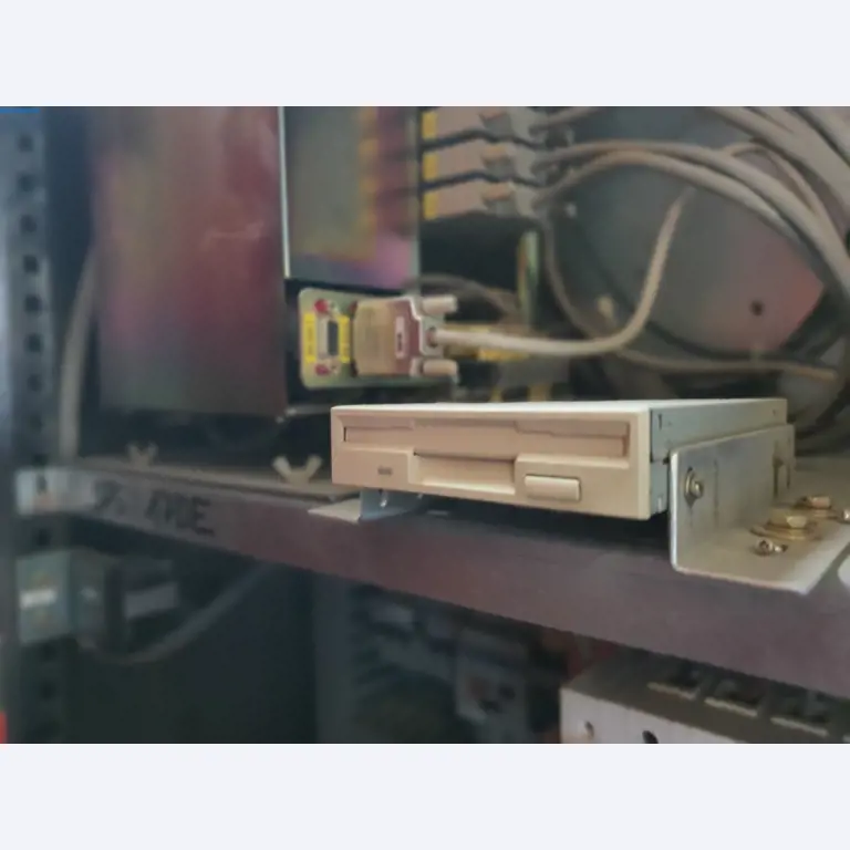 Maszyny z branży metalowej, malarskiej, suchej zabudowy i tynkarskiej-12