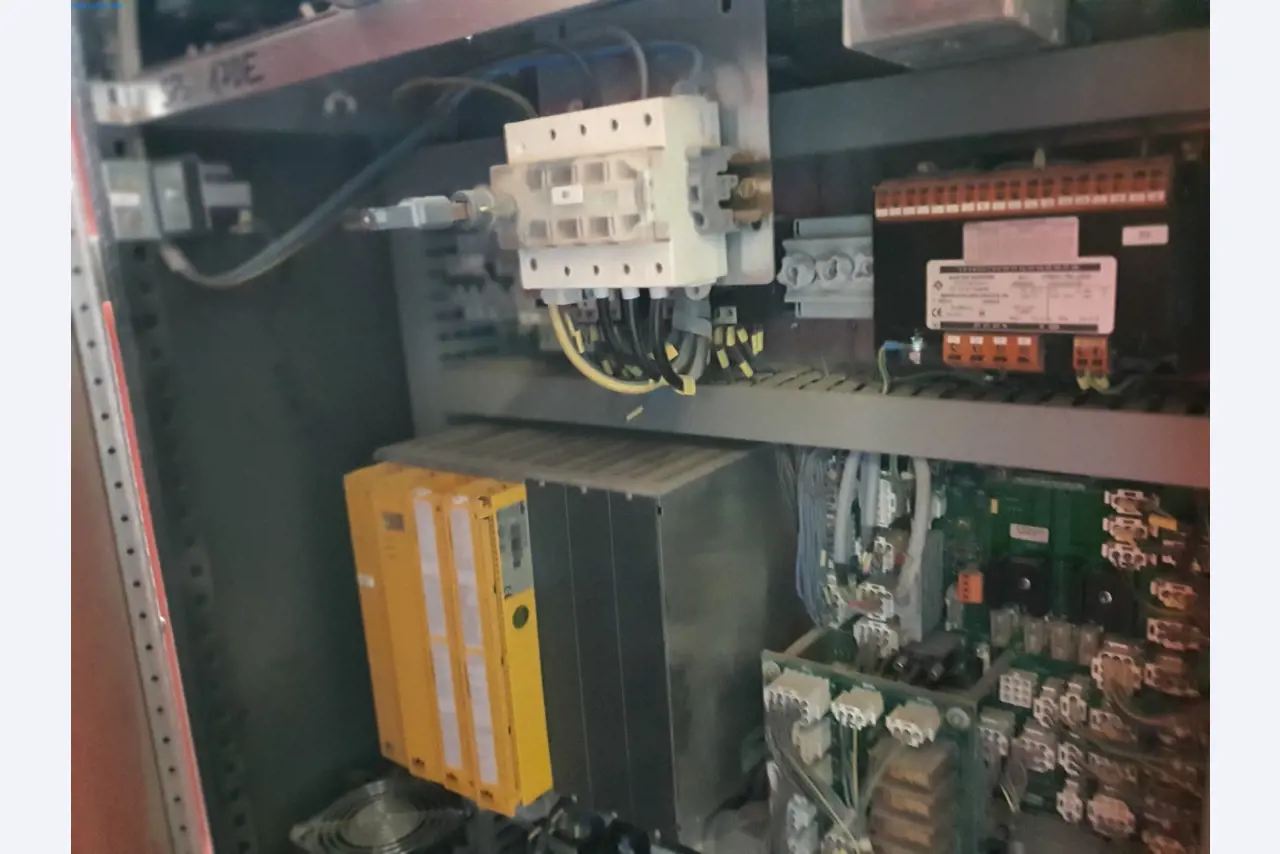 Maszyny z branży metalowej, malarskiej, suchej zabudowy i tynkarskiej-15