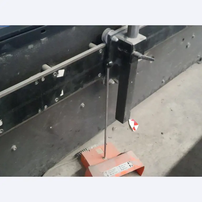 Maszyny z branży metalowej, malarskiej, suchej zabudowy i tynkarskiej-17