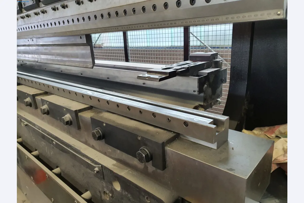 Maszyny z branży metalowej, malarskiej, suchej zabudowy i tynkarskiej-20