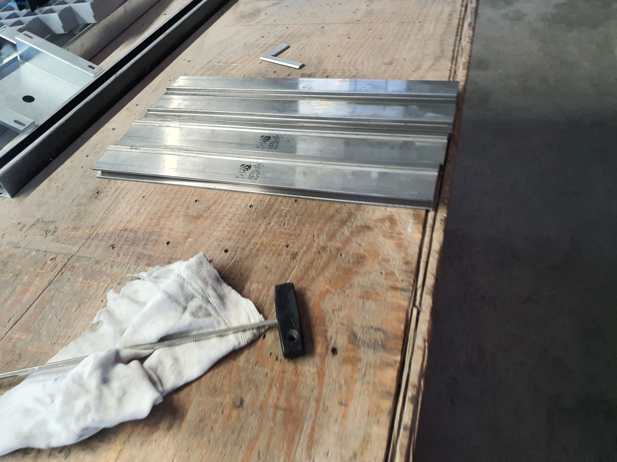 Maszyny z branży metalowej, malarskiej, suchej zabudowy i tynkarskiej-23