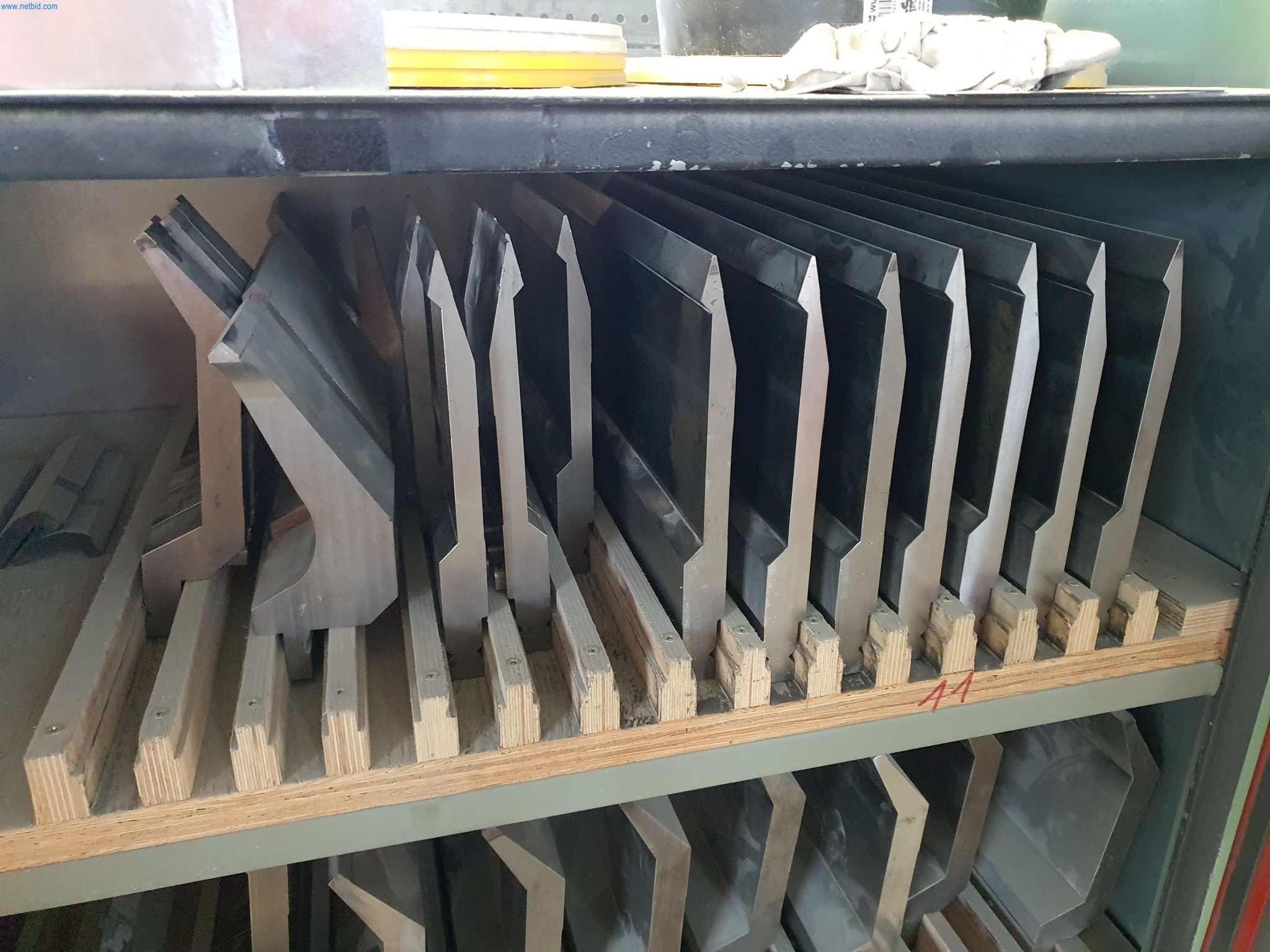 Maszyny z branży metalowej, malarskiej, suchej zabudowy i tynkarskiej-26