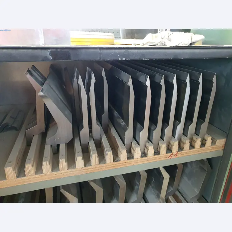 Maszyny z branży metalowej, malarskiej, suchej zabudowy i tynkarskiej-26