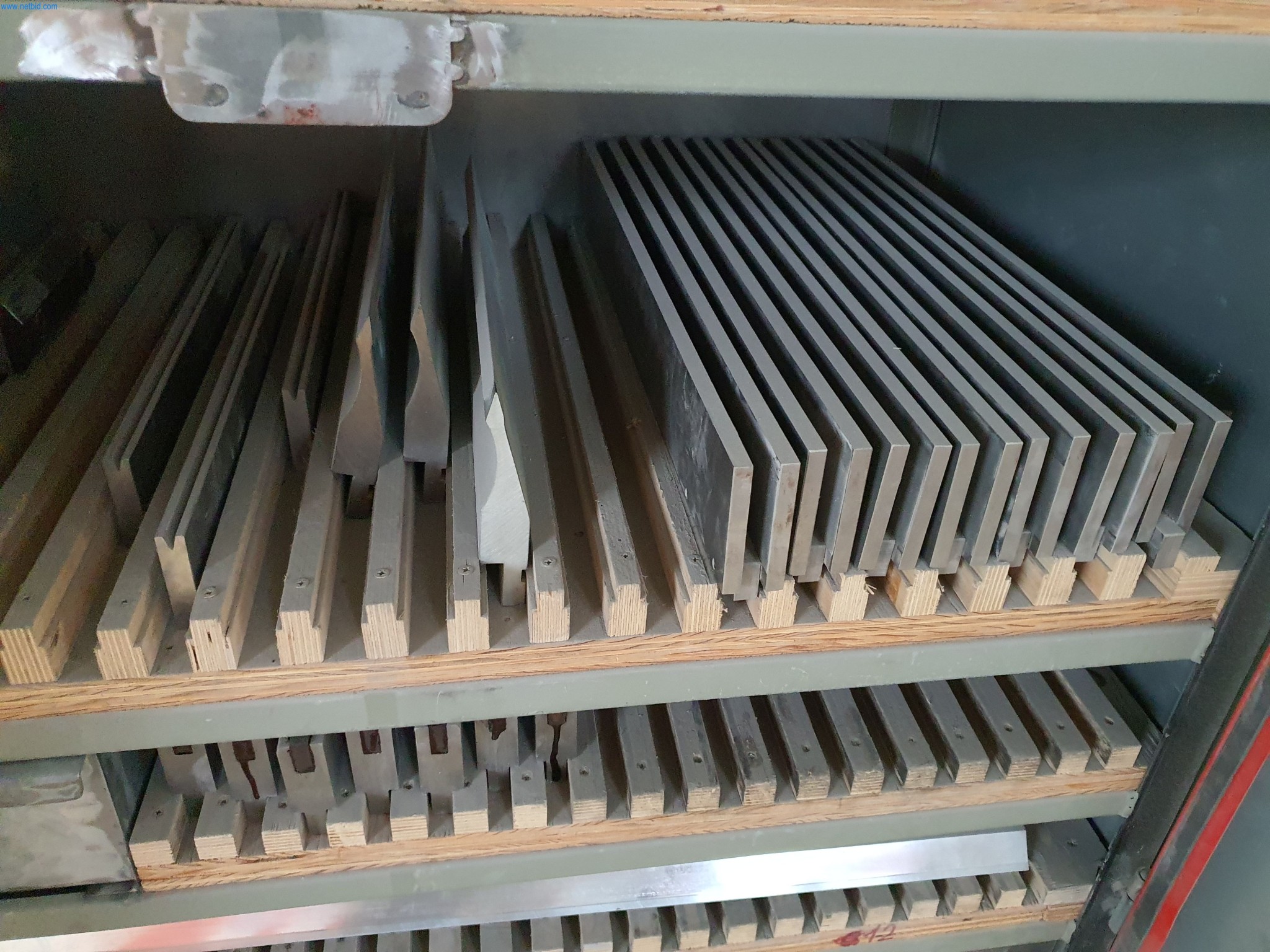 Maszyny z branży metalowej, malarskiej, suchej zabudowy i tynkarskiej-28