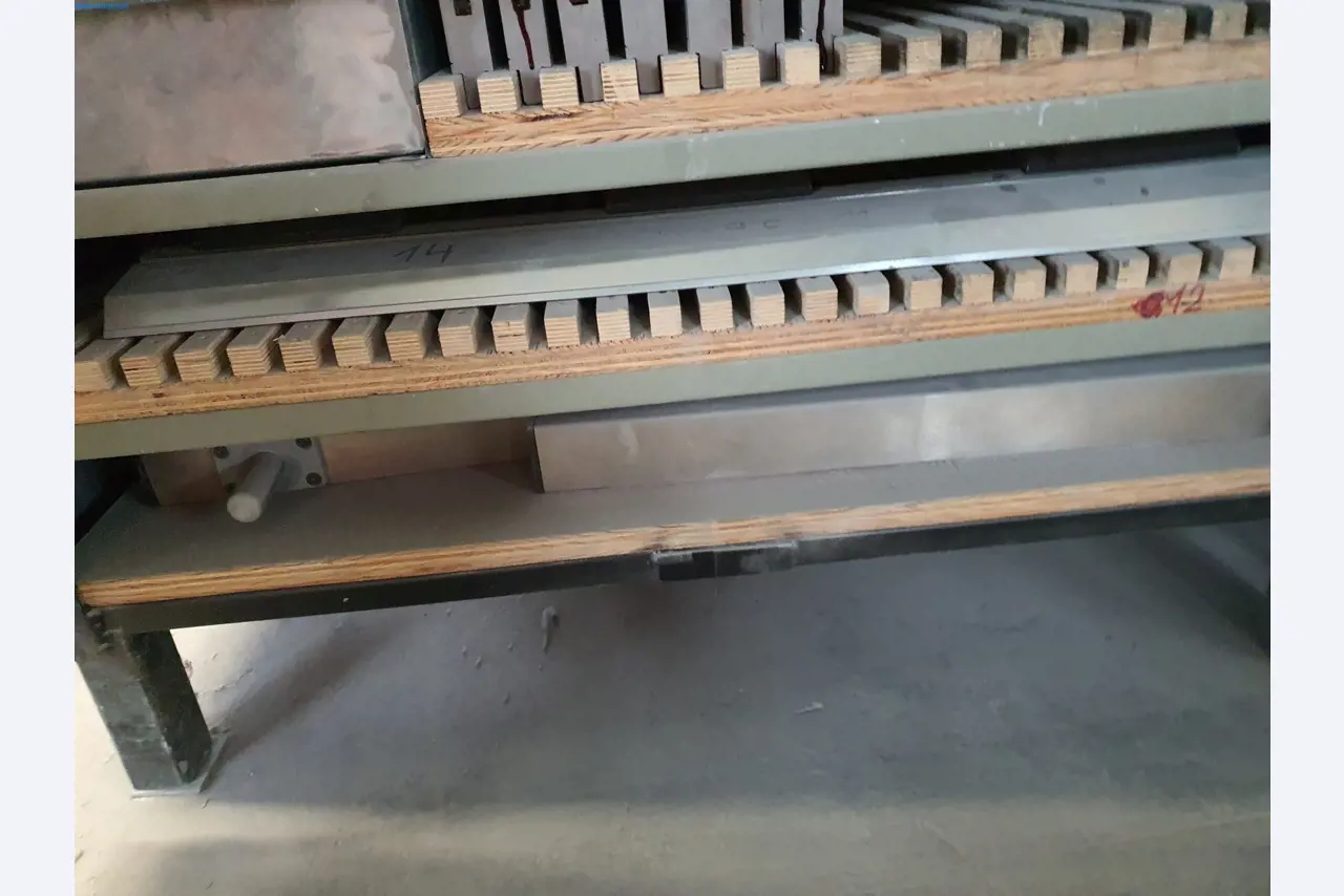 Maszyny z branży metalowej, malarskiej, suchej zabudowy i tynkarskiej-29