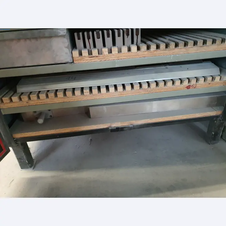 Maszyny z branży metalowej, malarskiej, suchej zabudowy i tynkarskiej-30