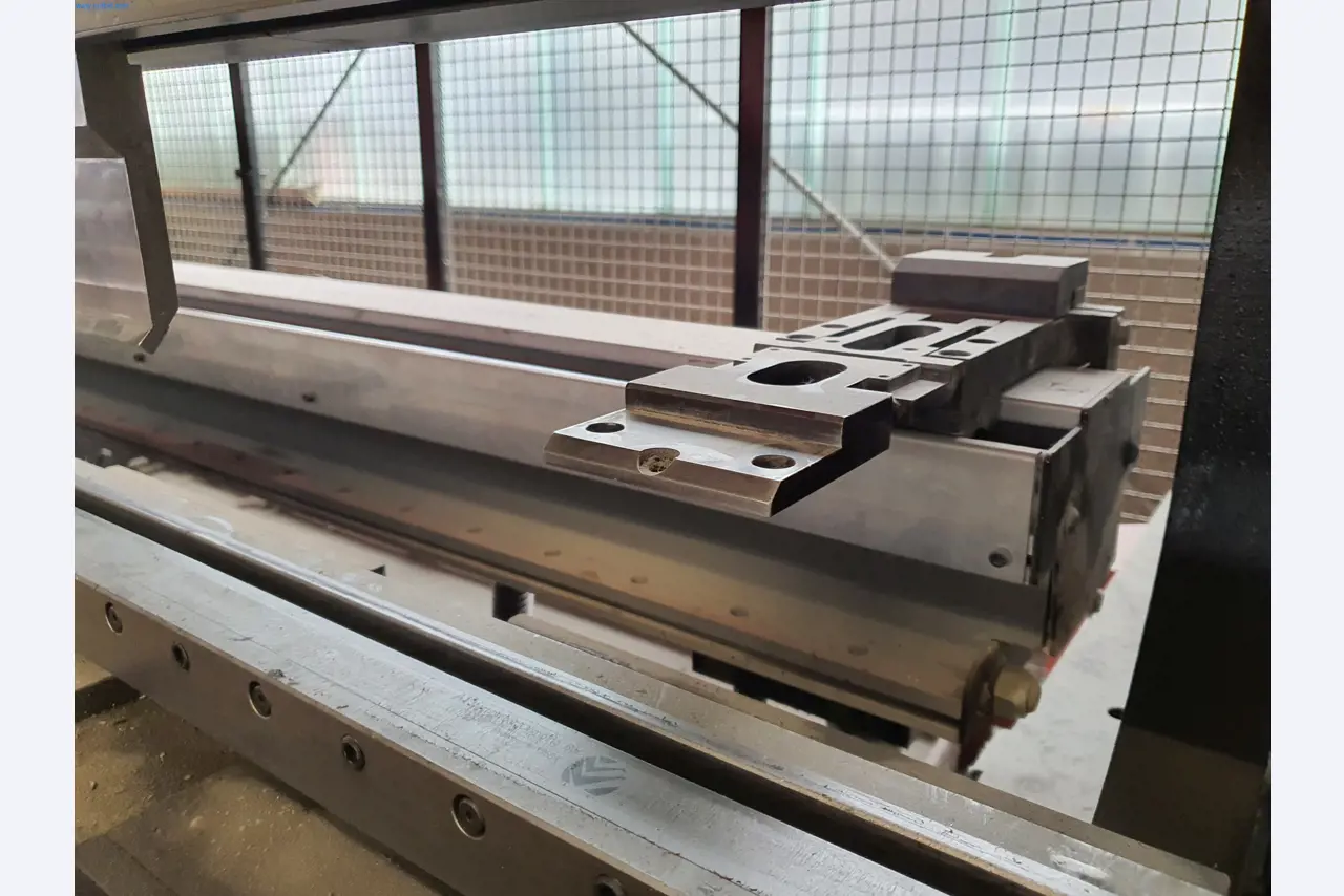 Maszyny z branży metalowej, malarskiej, suchej zabudowy i tynkarskiej-37