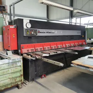 Hydraulic guillotine shears Amada GX 840