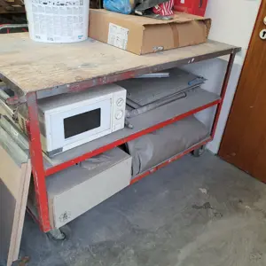 2 Mobile work tables