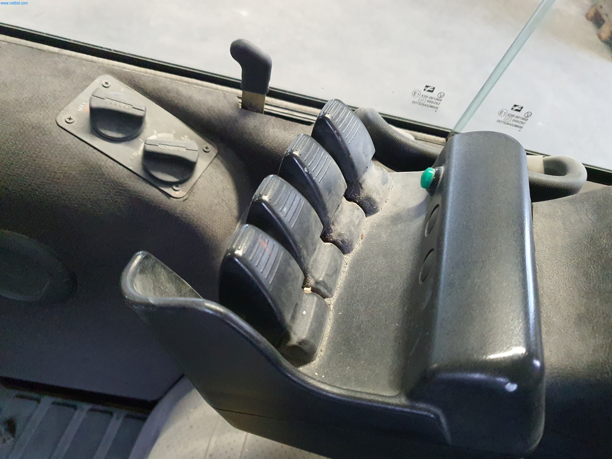 Máquinas dos sectores da metalurgia, pintura, construção a seco e estucagem-13