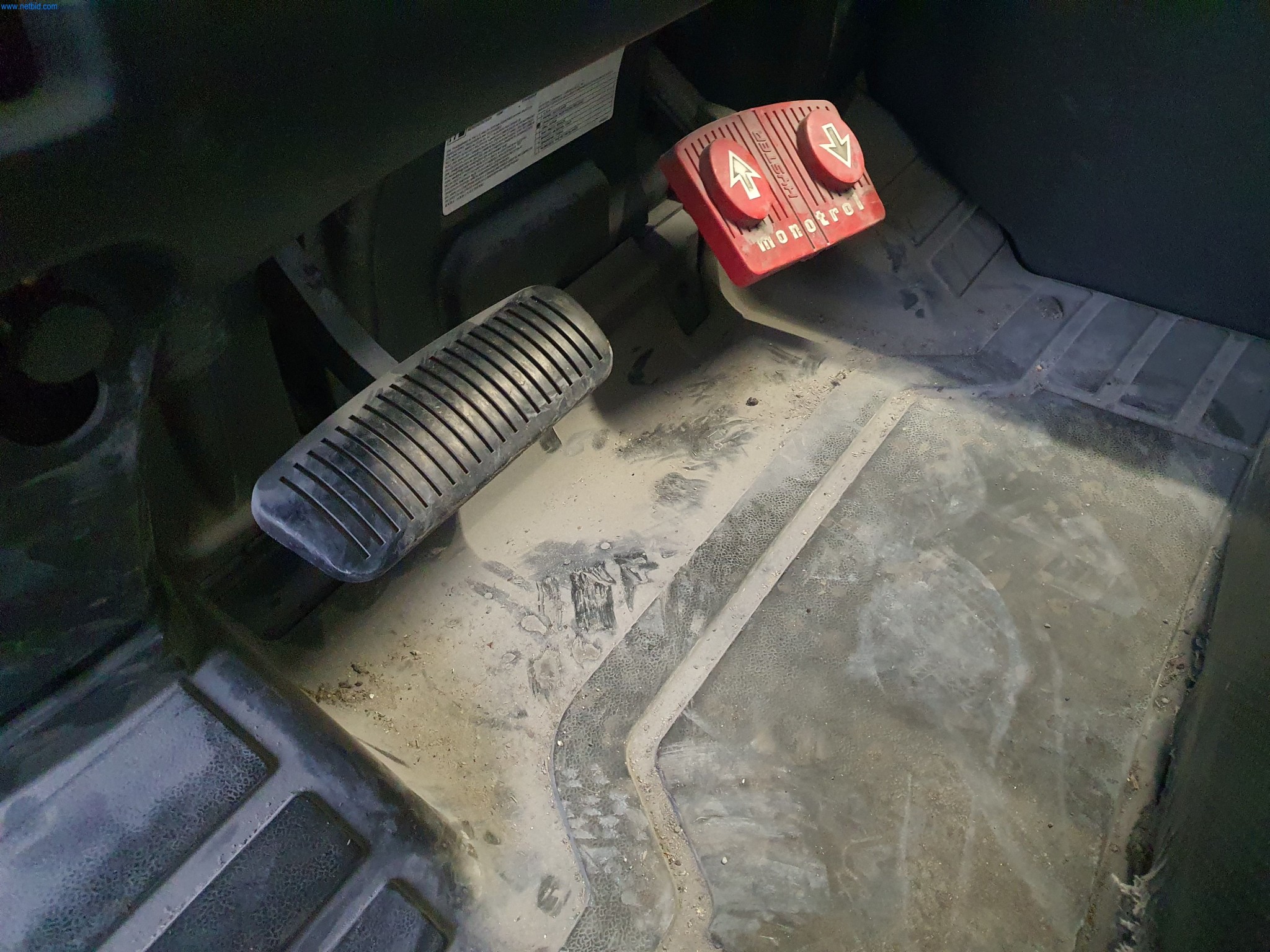 Máquinas dos sectores da metalurgia, pintura, construção a seco e estucagem-16