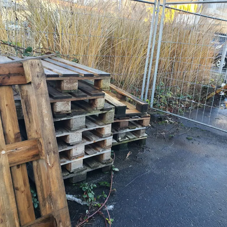 8 Euro pallets