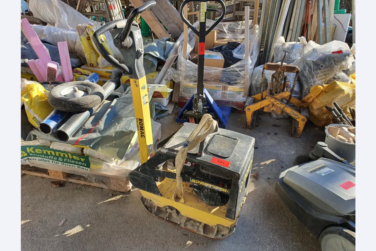 Construction machinery, vehicles, formwork materials and accessories from the building construction sector-2