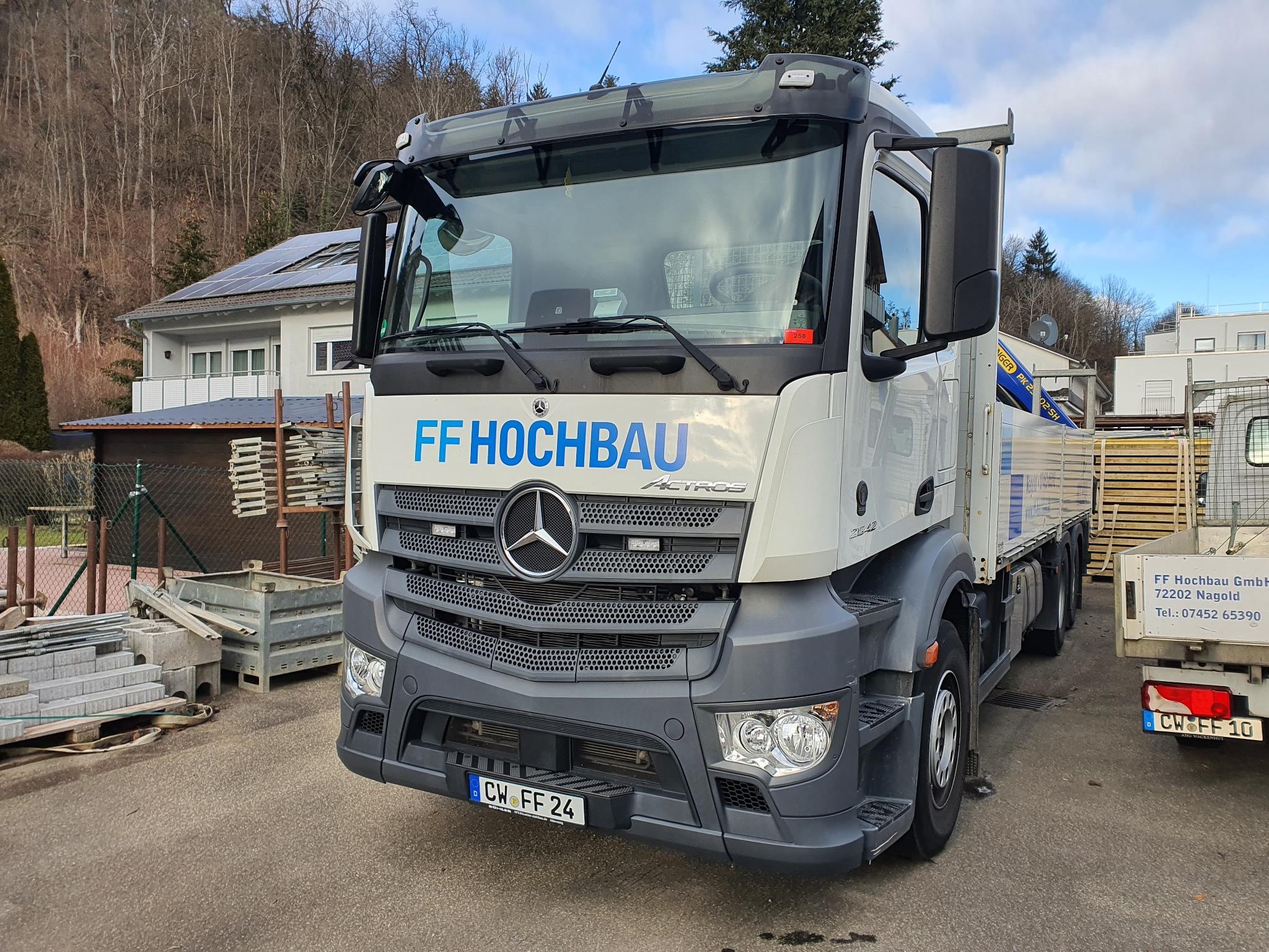 Construction machinery, vehicles, formwork materials and accessories from the building construction sector-1