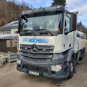 Construction machinery, vehicles, formwork materials and accessories from the building construction sector