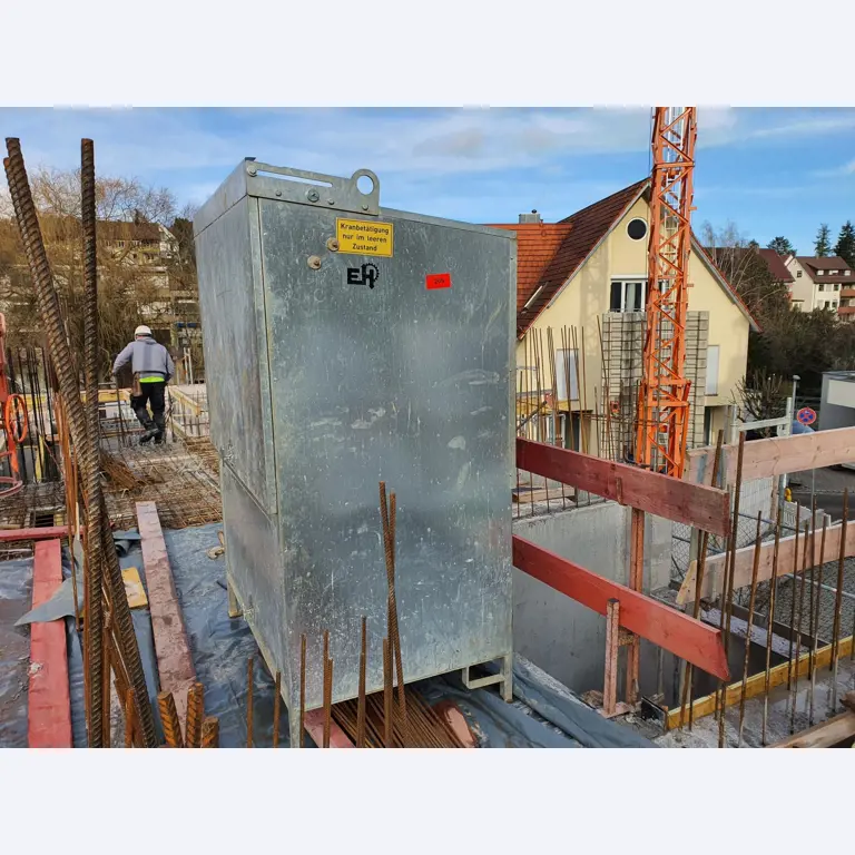 Construction machinery, vehicles, formwork materials and accessories from the building construction sector-11