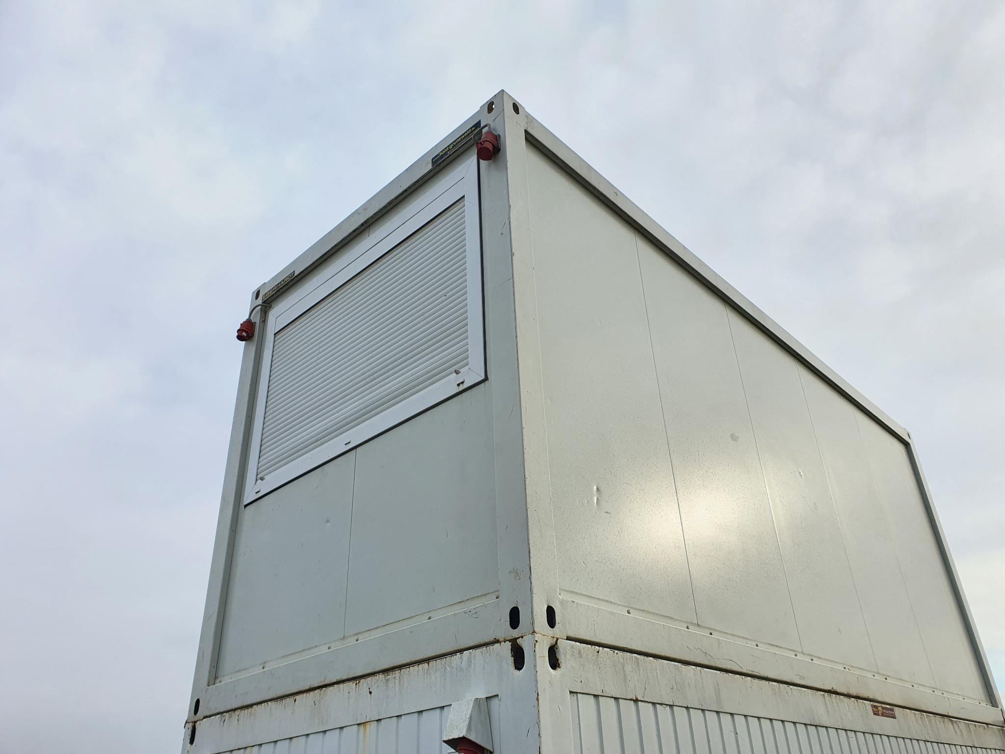 Construction machinery, vehicles, formwork materials and accessories from the building construction sector-7