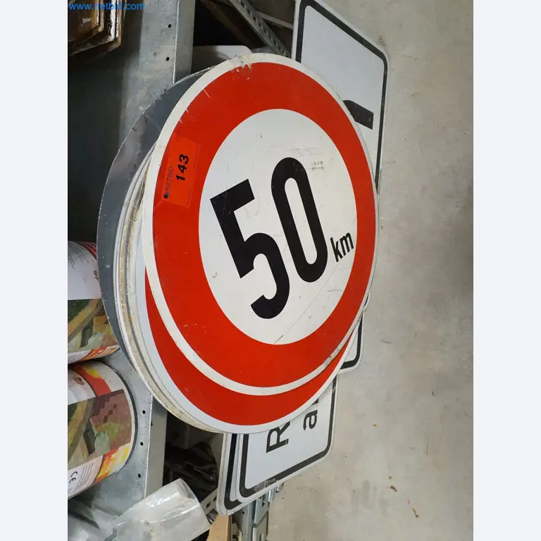 Stavební stroje, vozidla, bednicí materiál a příslušenství z oblasti stavebnictví-1