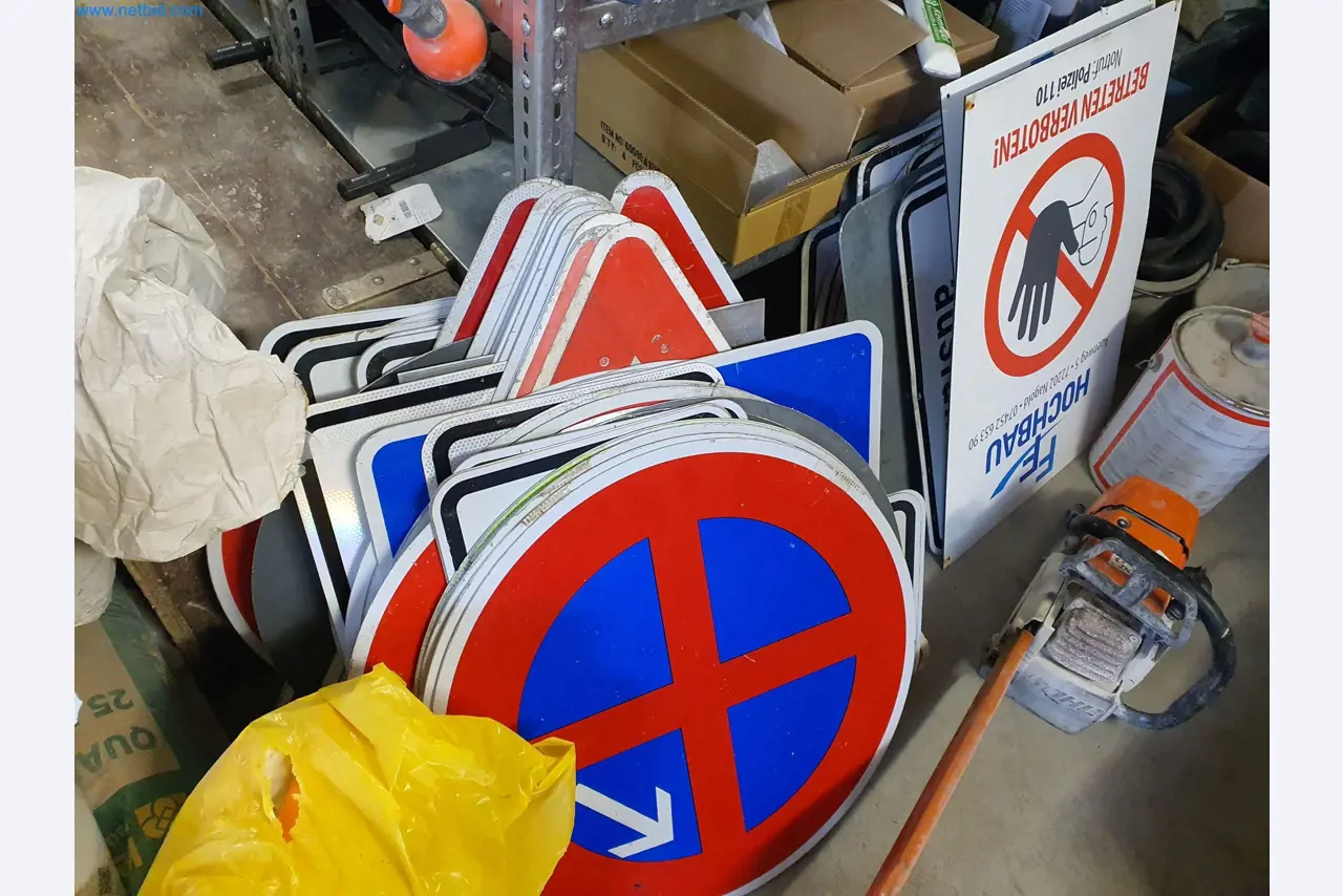 Stavební stroje, vozidla, bednicí materiál a příslušenství z oblasti stavebnictví-2