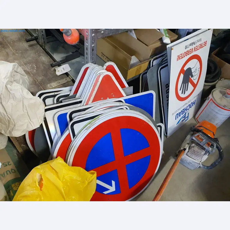 Stavební stroje, vozidla, bednicí materiál a příslušenství z oblasti stavebnictví-2