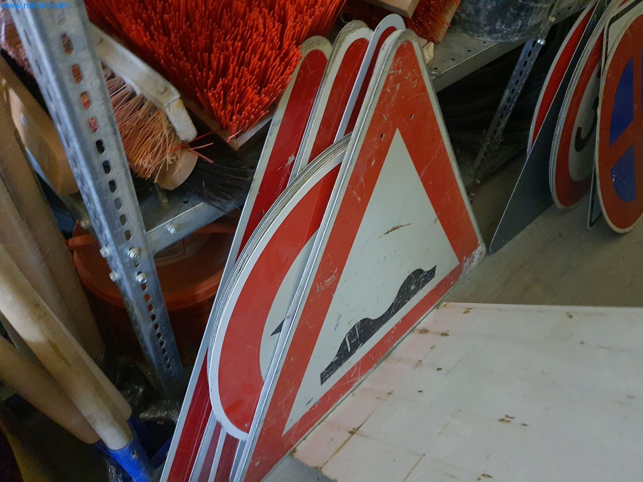 Maquinaria de construcción, vehículos, material de encofrado y accesorios del sector de la construcción de edificios-4