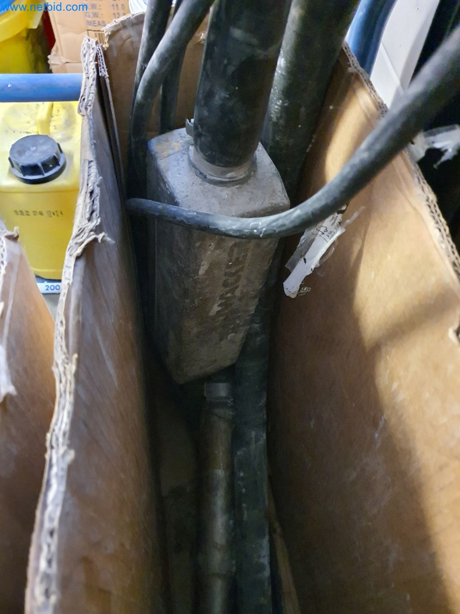 Machines de construction, véhicules, matériel de coffrage et accessoires dans le domaine du bâtiment-2